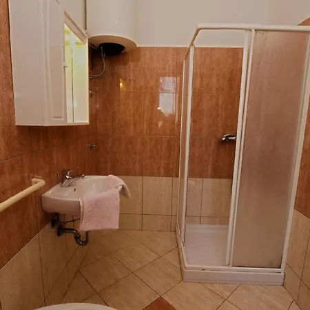 Fuer 4 Personen Ca 65 Qm In Peroj, Istrien Istrische Riviera Apartman *